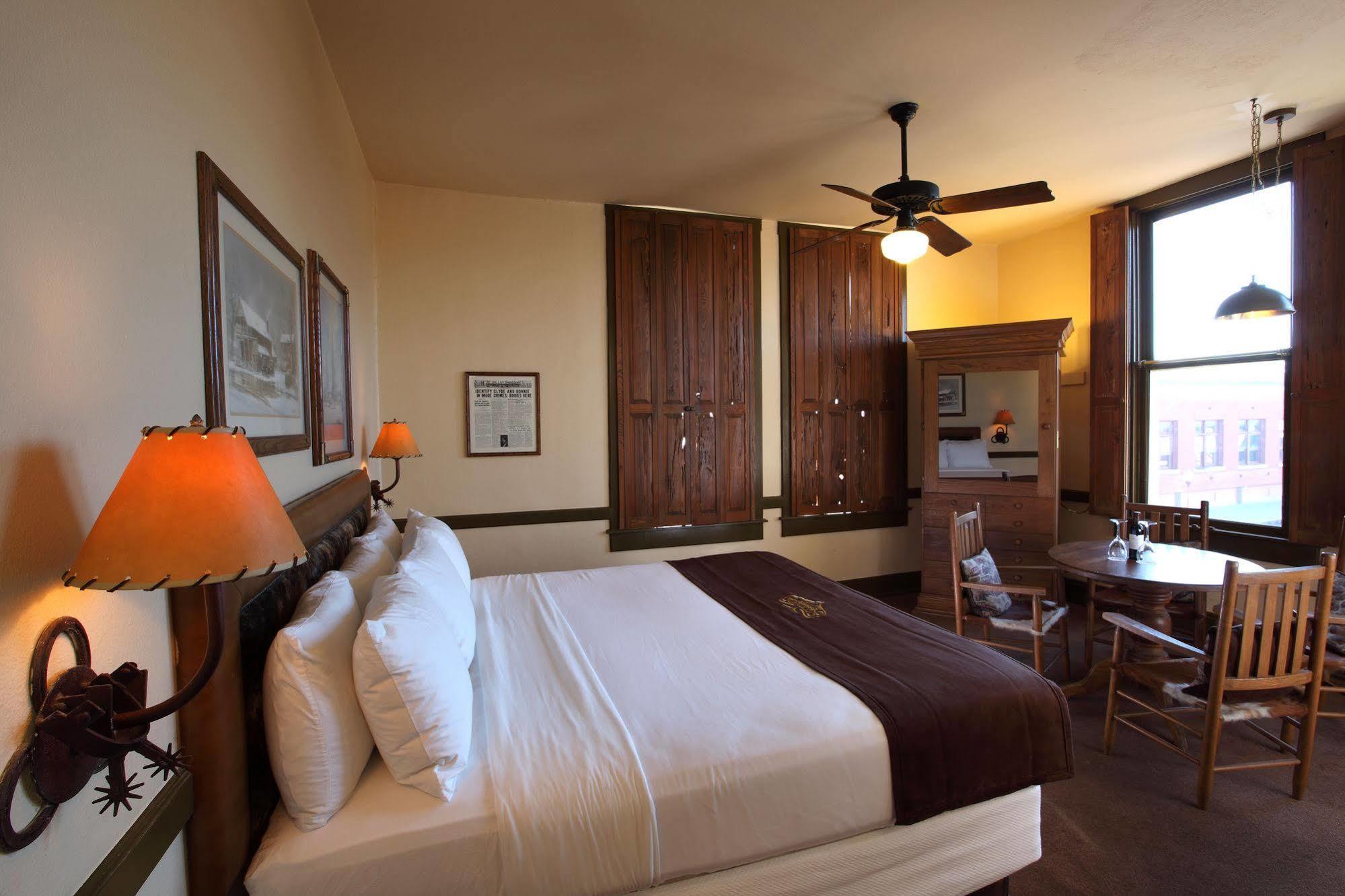 Stockyards Hotel Fort Worth Bagian luar foto